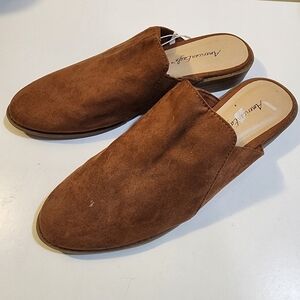 American Eagle Outfitters brown slides size 7 1/2